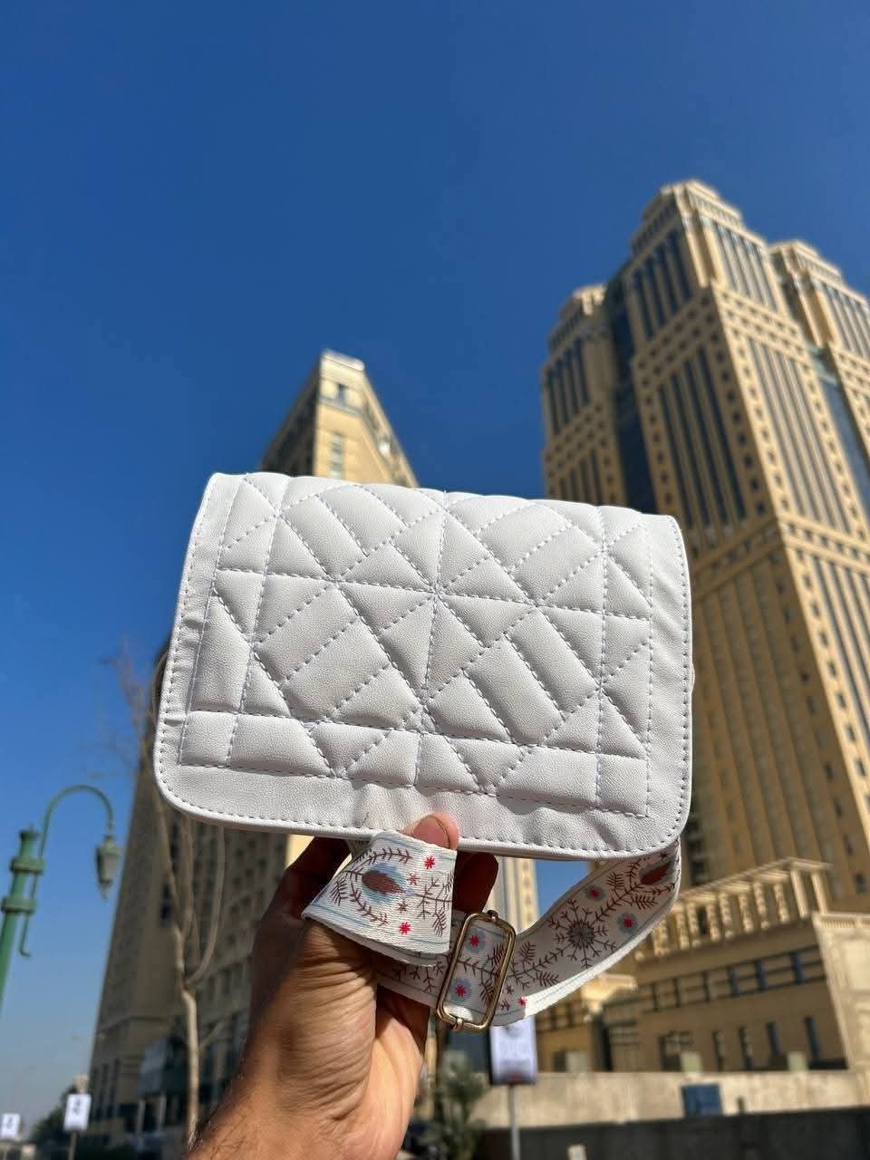 شنط كتف حريمي